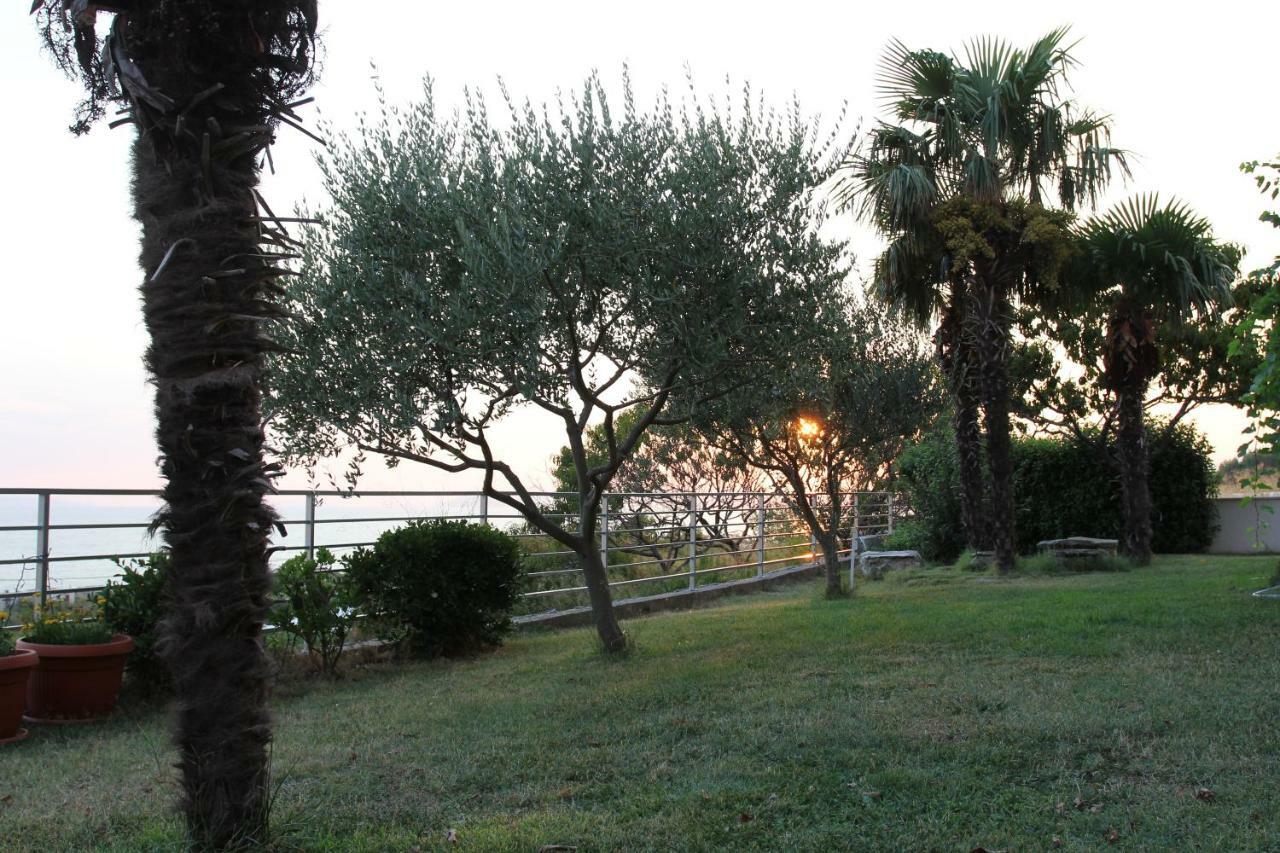 Fani Apartments Podstrana Esterno foto