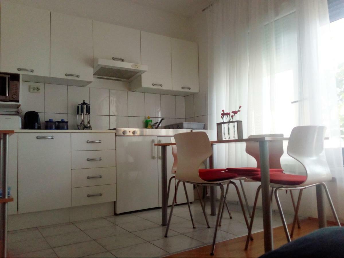 Fani Apartments Podstrana Esterno foto